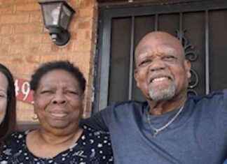 Emotional Christmas Reunion: Chicago Woman and 96-Year-Old Father Share Special Holiday Together emotional-christmas-reunion-chicago-woman-and-96-year-old-father-share-special-holiday-together