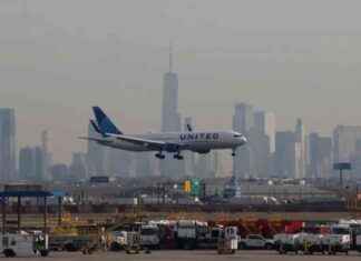 Holiday Travel Guide: MTA & Port Authority Expand Services for Record Crowds holiday-travel-guide-mta-port-authority-expand-services-for-record-crowds