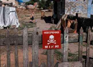Clearing Russia’s Deadly Mines in Ukraine: The Dangerous Task clearing-russias-deadly-mines-in-ukraine-the-dangerous-task
