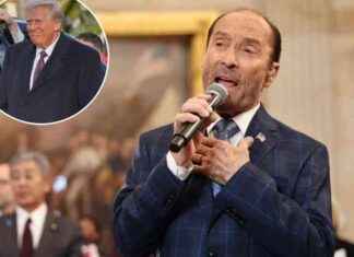 Lee Greenwood Performs ‘God Bless the U.S.A.’ at Trump’s Event lee-greenwood-performs-god-bless-the-usa-at-trumps-event