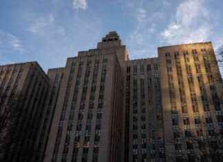 Manhattan Courthouse Slashing: 2 Injured, 7 Arrested – NYPD Update manhattan-courthouse-slashing-2-njured-7-arrested-nypd-update