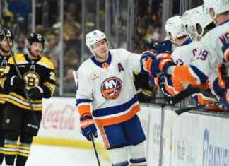 Islanders’ Overtime Win Over Bruins Teases Potential Turnaround slanders-overtime-win-over-bruins-teases-potential-turnaround