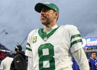 Aaron Rodgers told New York Jets won’t return in 2025 aaron-rodgers-told-new-york-jets-wont-return-in-2025