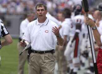 Dick Jauron, Former Bears Coach, Dies at 74 dick-jauron-former-bears-coach-dies-at-74