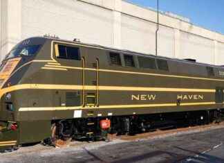 Metro-North Introduces New Haven Railroad Tribute Locomotive metro-north-ntroduces-new-haven-railroad-tribute-locomotive