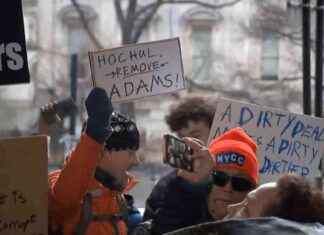 Protest Urges Governor to Remove Eric Adams protest-urges-governor-to-remove-eric-adams