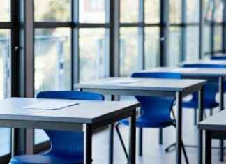 Illinois Lawmakers Consider Changing High School Start Times llinois-lawmakers-consider-changing-high-school-start-times