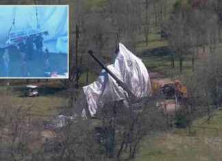 Runaway US surveillance balloon drifts towards Texas border runaway-us-surveillance-balloon-drifts-towards-texas-border