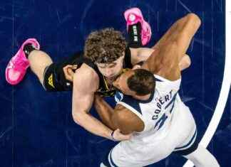 Key Focus: Differences in Playoff BasketballSEO-Friendly Title: Understanding the Unique Aspects of Playoff Basketball key-focus-differences-in-playoff-basketballseo-friendly-title-understanding-the-unique-aspects-of-playoff-basketball